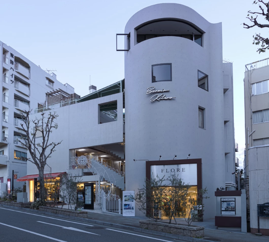 新感覚アートカフェ EPIC Art Space Cafe & Bar 写真7